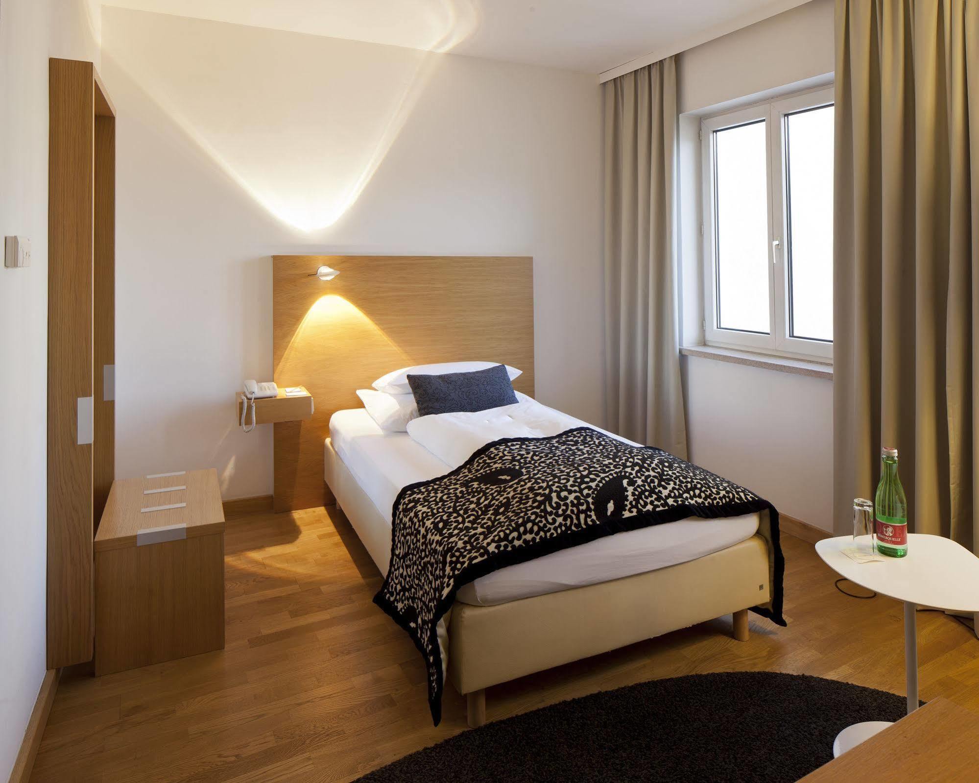 Hotel Ploberger Βελς Εξωτερικό φωτογραφία